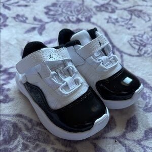 Jordan 11 CMFT low 4C